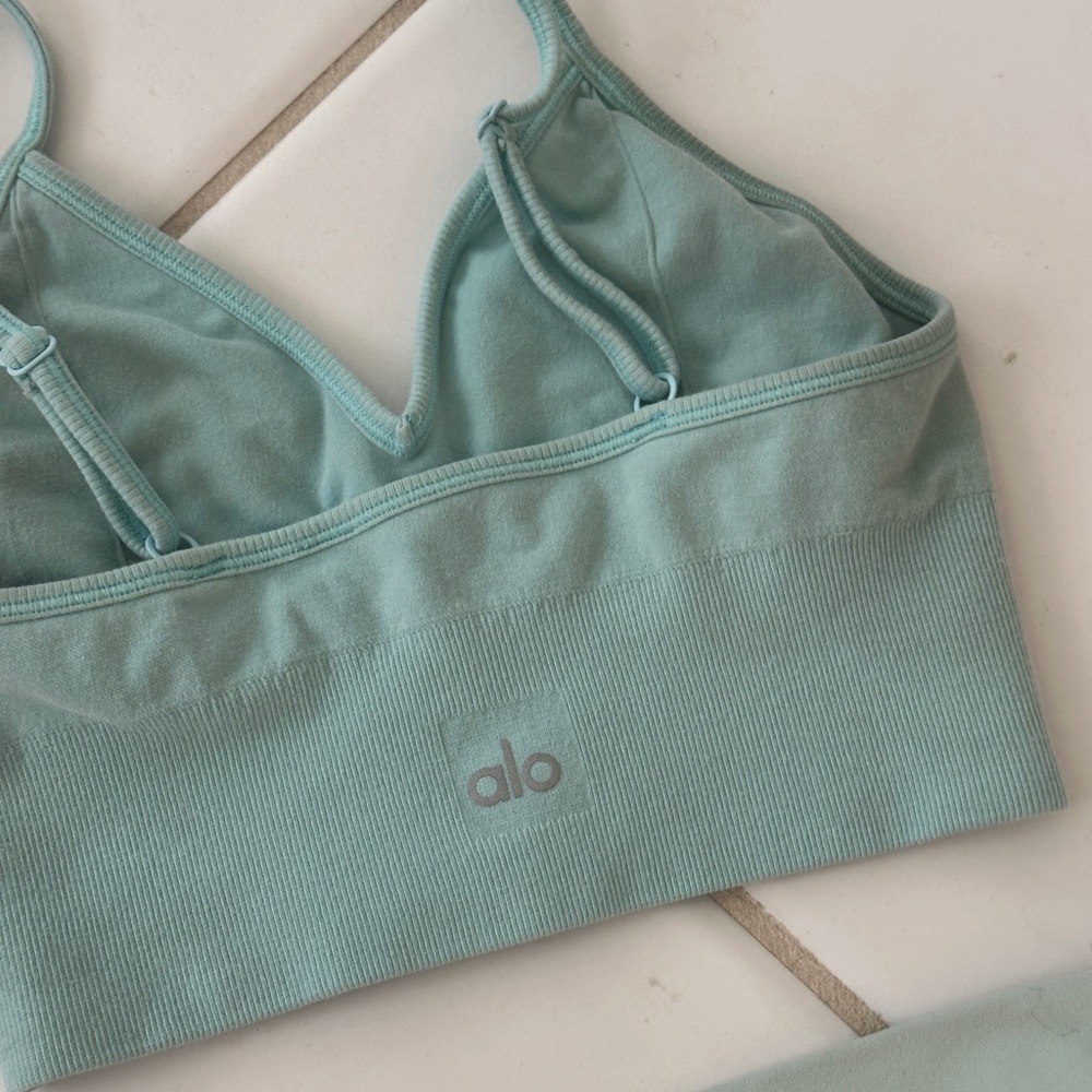ALO Yoga Blue Set